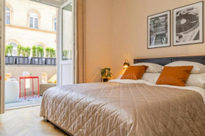 Black and White Suites - Find Your Rhythm Budapest
